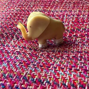 Tiny Beige Elephant Figurine - Cute Miniature handcarved Tagua collectible new